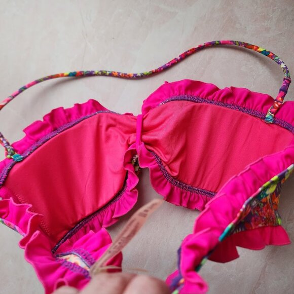 VICTORIA’S SECRET Y2K Smocked Bikini Top Pink Ruffle Trim Bandeau M - Picture 3 of 7